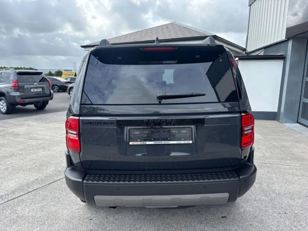 Toyota Landcruiser 2.8d Invincible Auto 4WD 10 Ye - Image 3