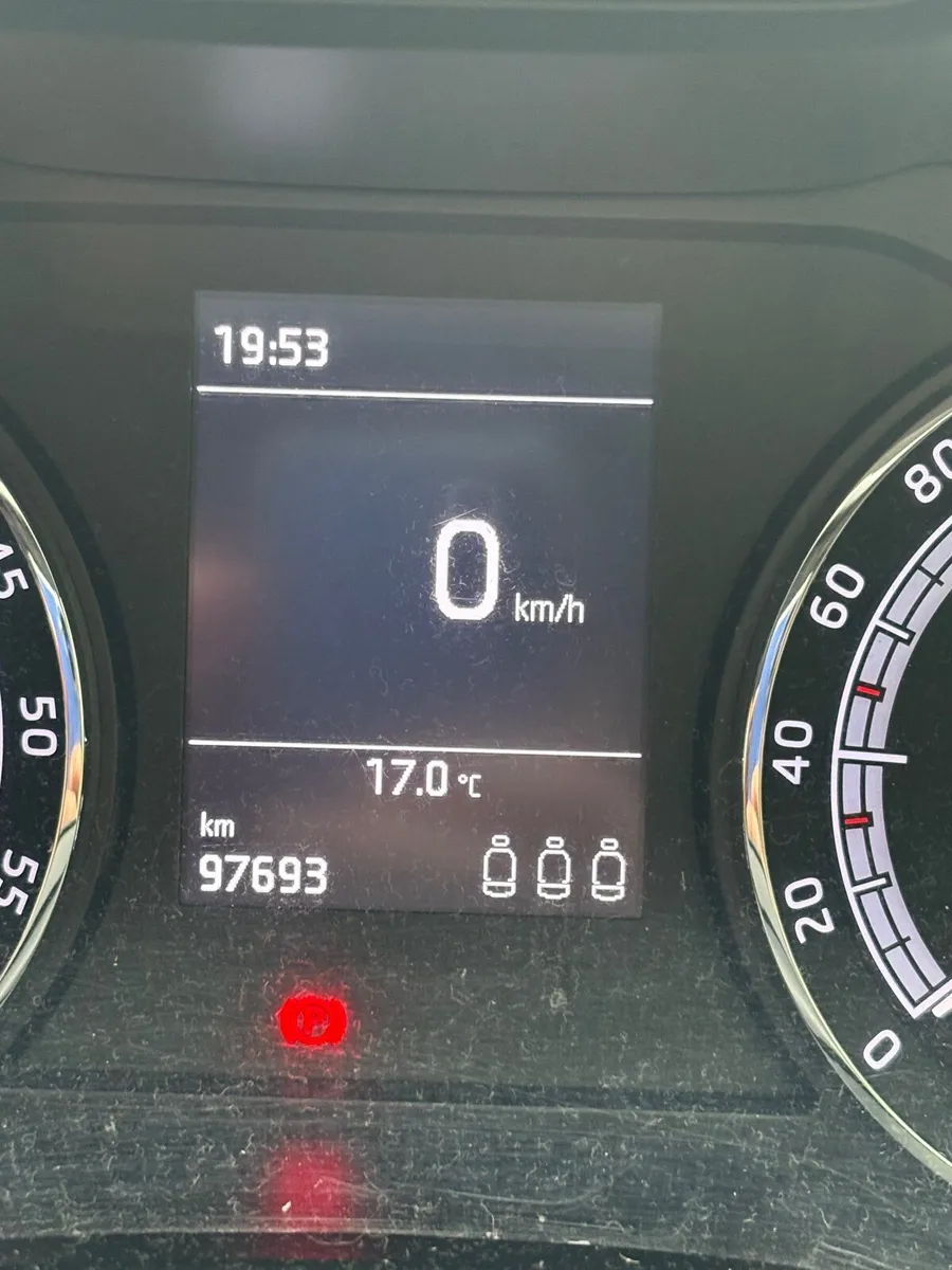 Skoda Karoq 2019 Diesel - Image 2