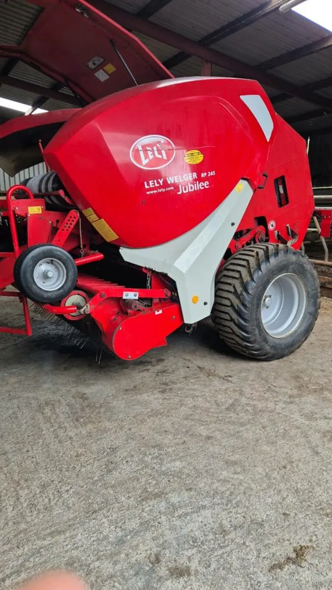 Lely baler + conor wrapper - Image 1