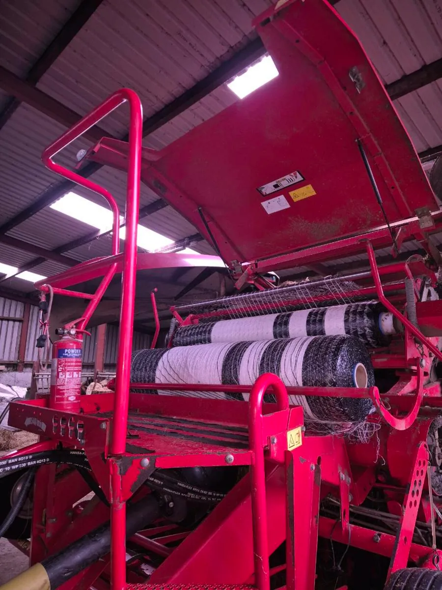 Lely baler + conor wrapper - Image 3