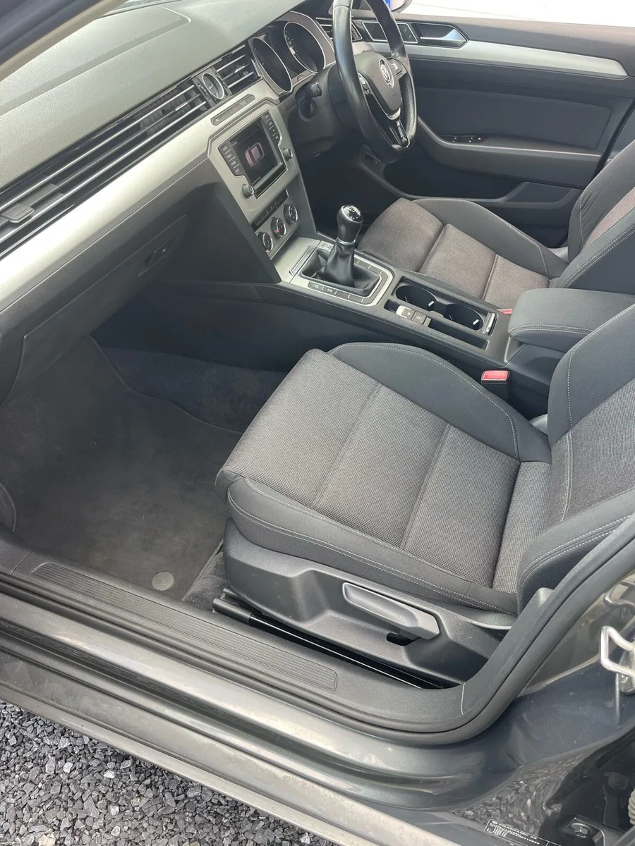 Passat Full Service History - Image 4