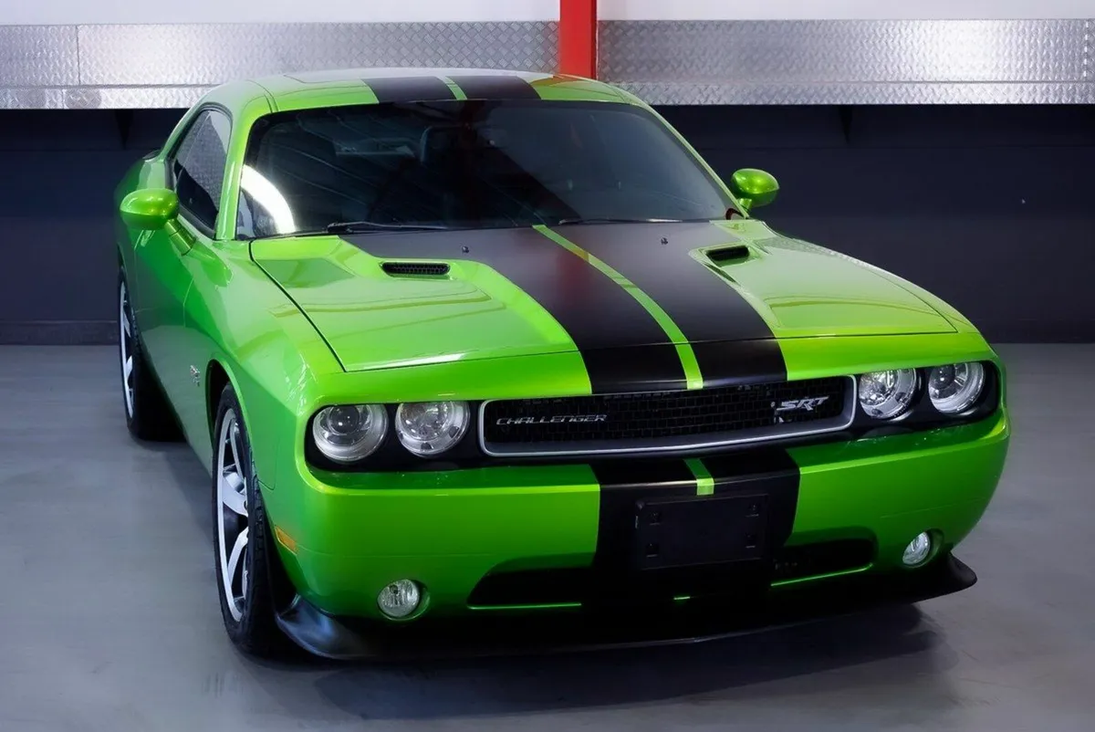 Dodge Challenger SRT8 2011 - Image 2