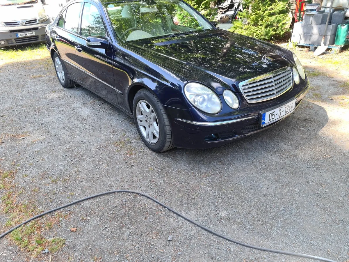 Mercedes - Image 1