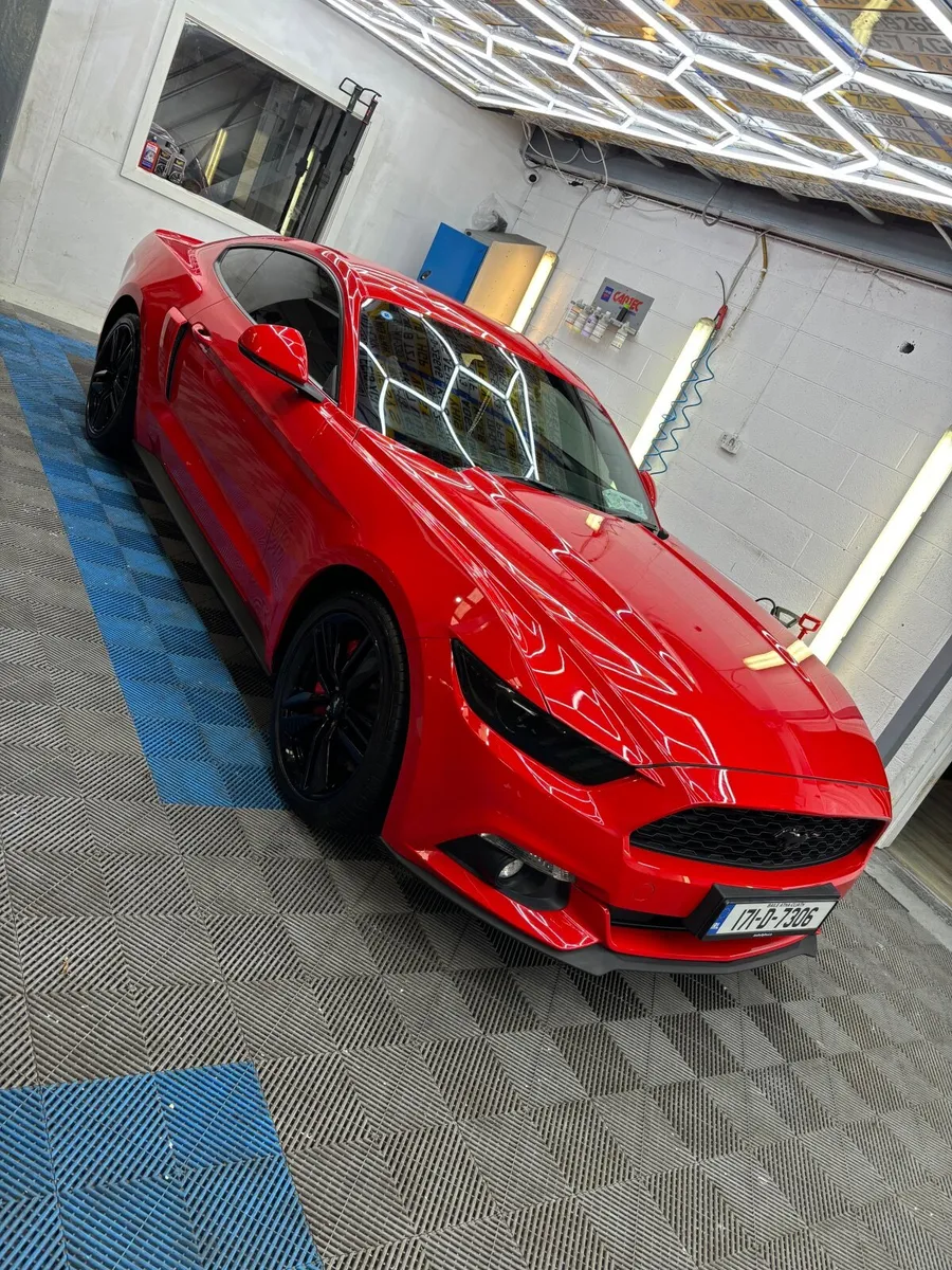 Ford Mustang 2017 - Image 2