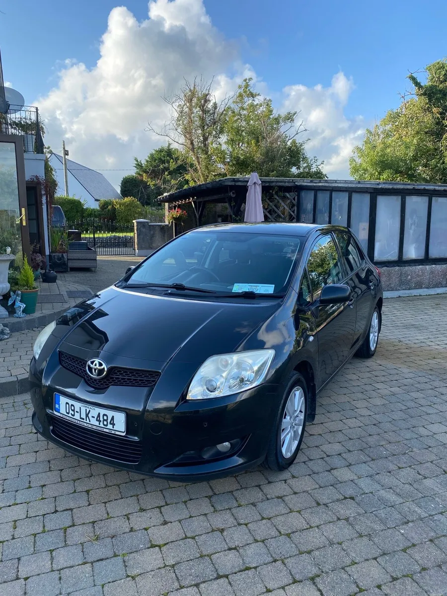 Toyota Auris Automatic - Image 2