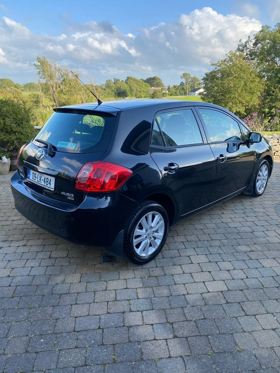 Toyota Auris Automatic - Image 4
