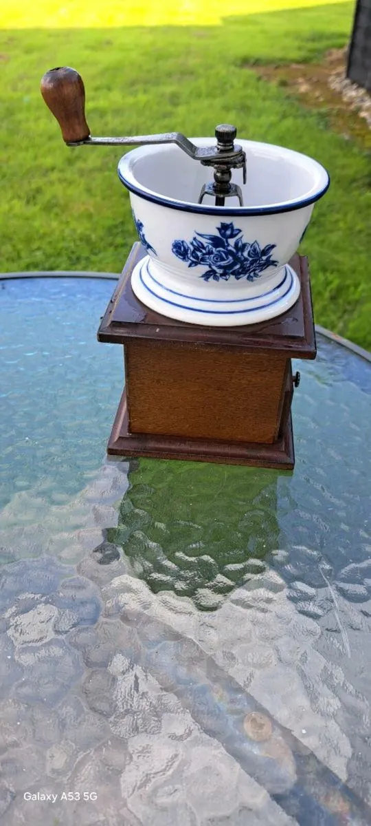 Old coffee  grinder - Image 3