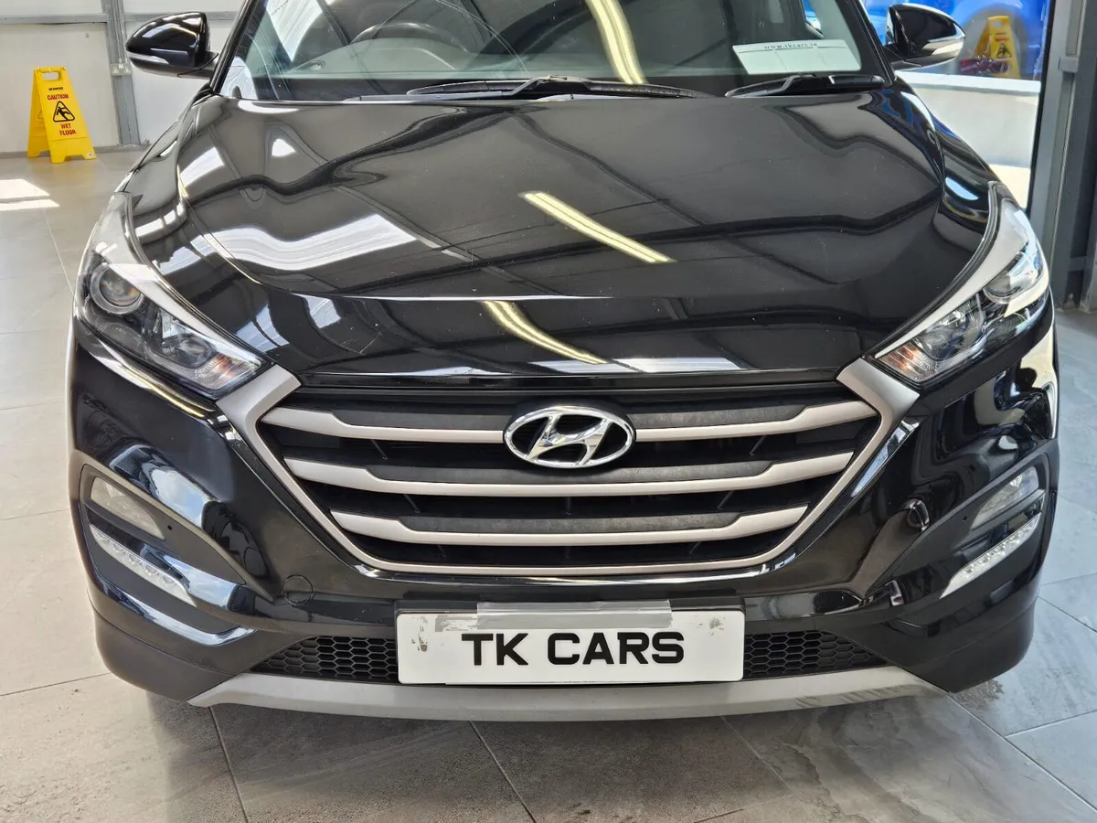 17 HYUNDAI TUCSON PREMIUM - Image 2