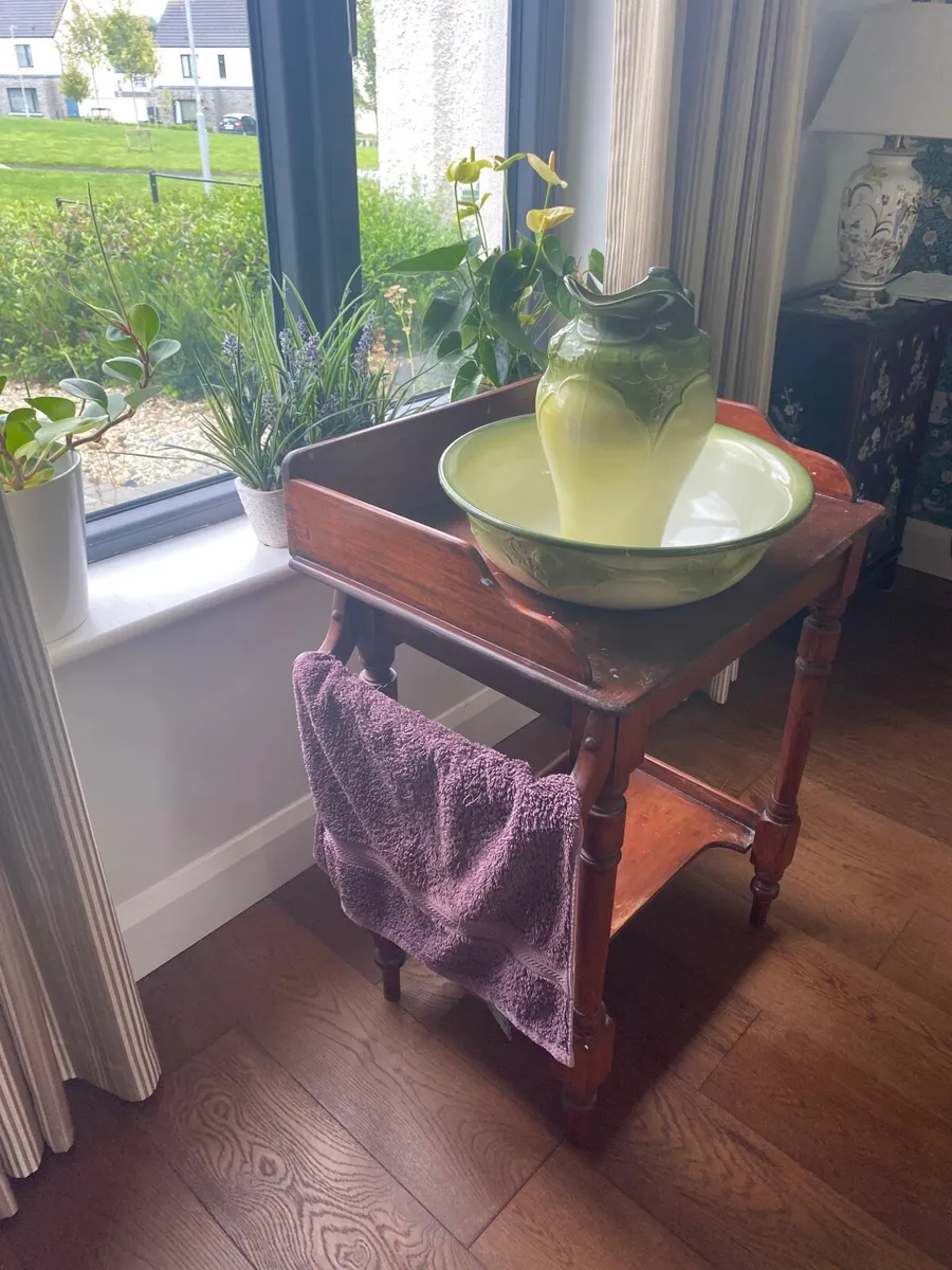 Bathroom Set - Image 4