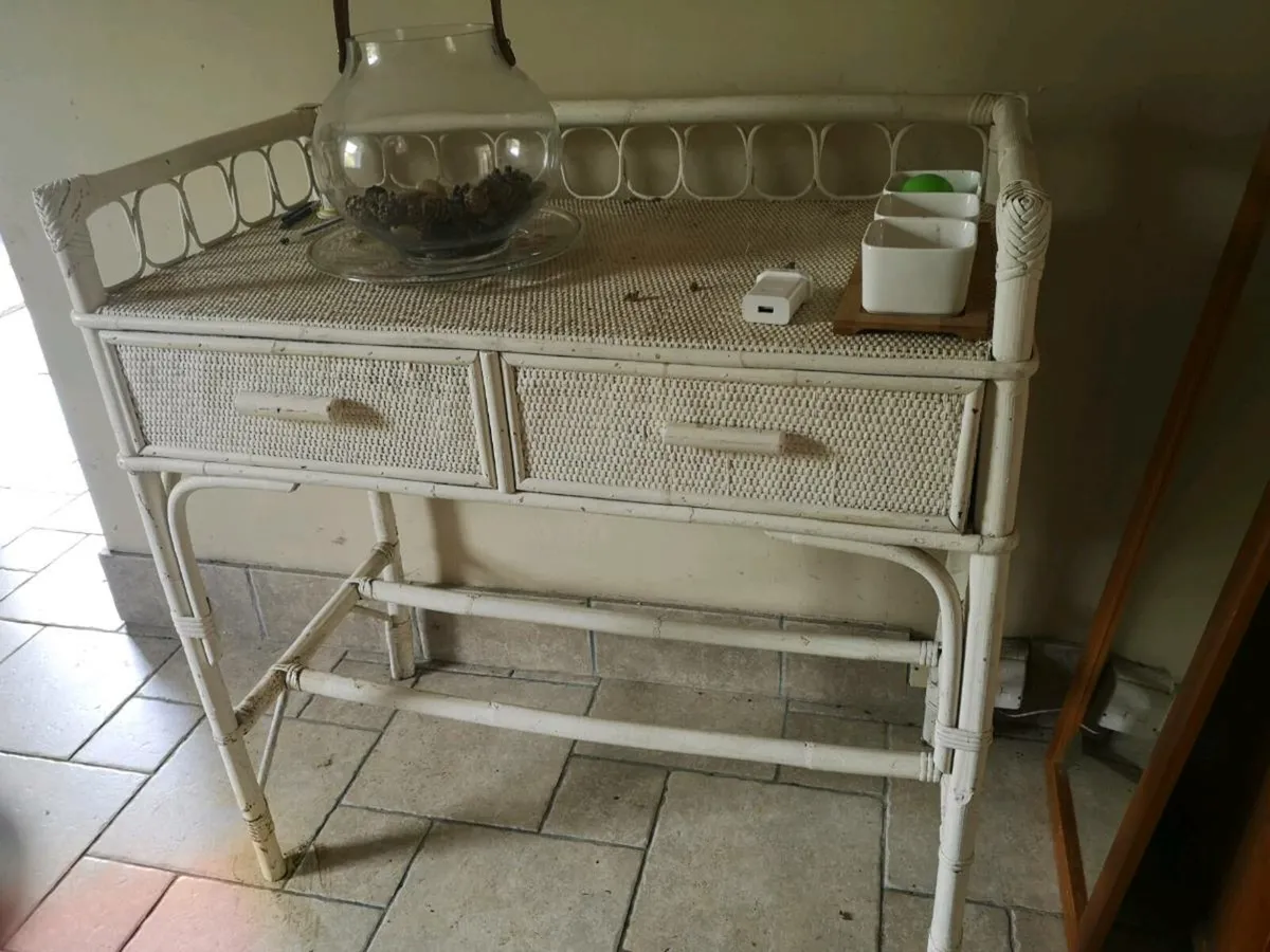 Unusual Console Table (Cream Bamboo / Rattan)