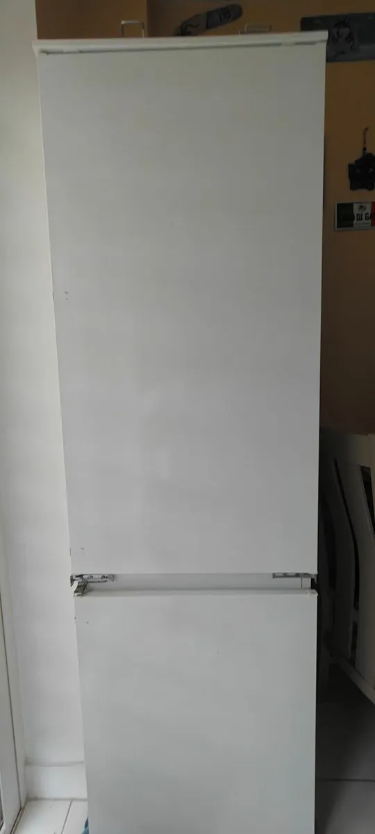 Integrated fridge freezer Electrolux 70/30 - Image 2