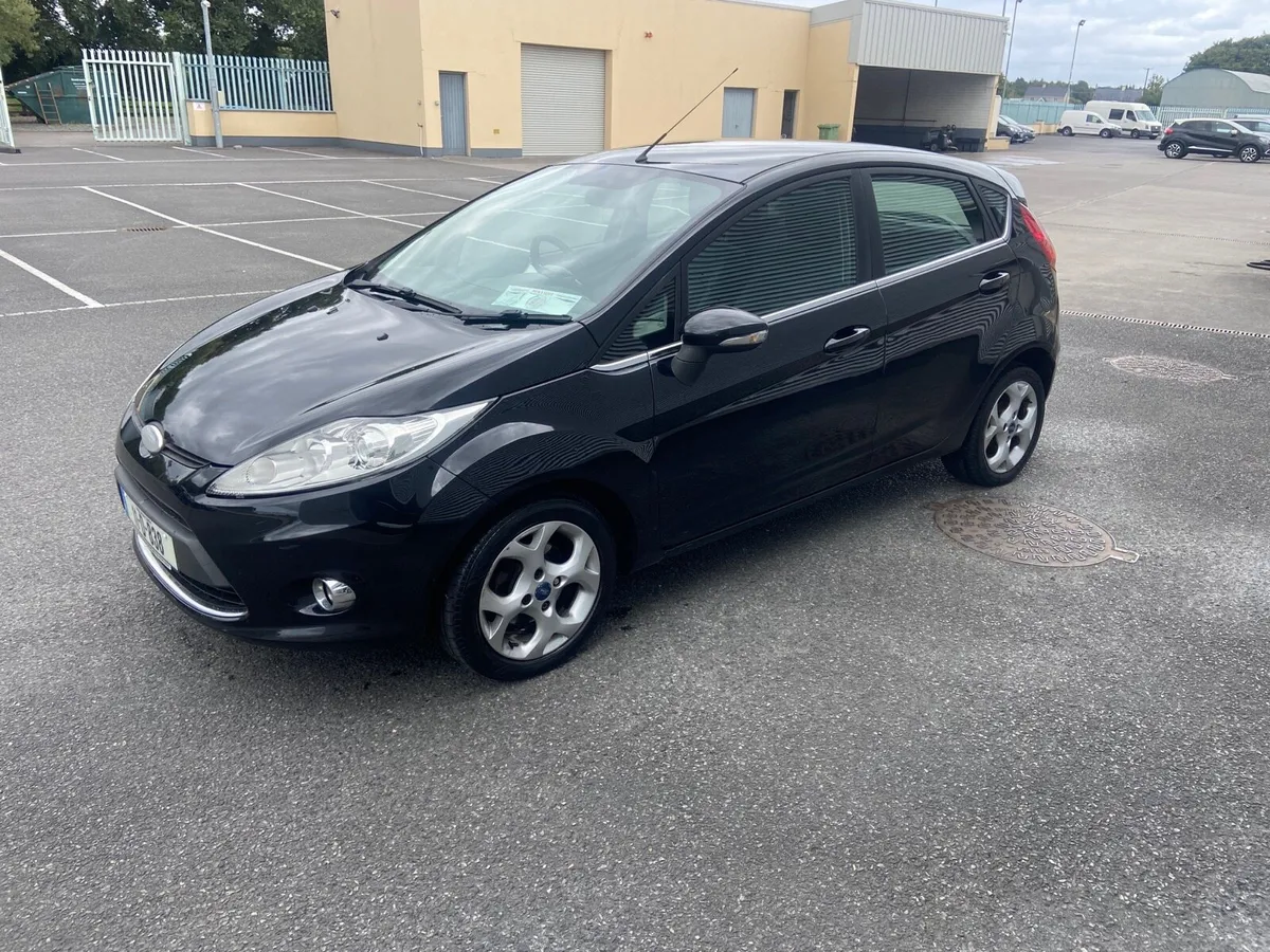 Car - Image 1