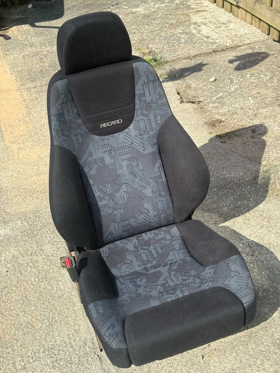 Mitsubishi Recaro seats - Image 1
