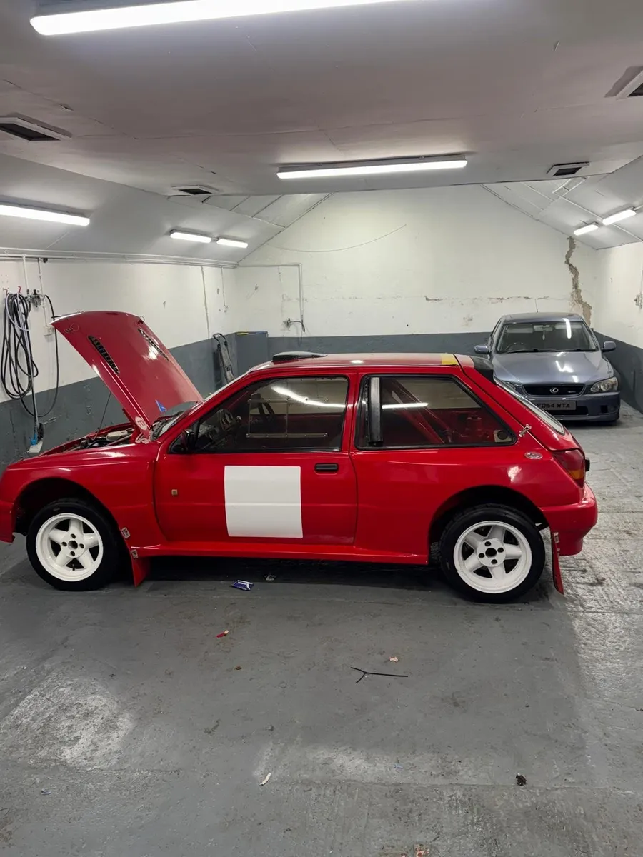 Ford Fiesta 1989 - Image 2