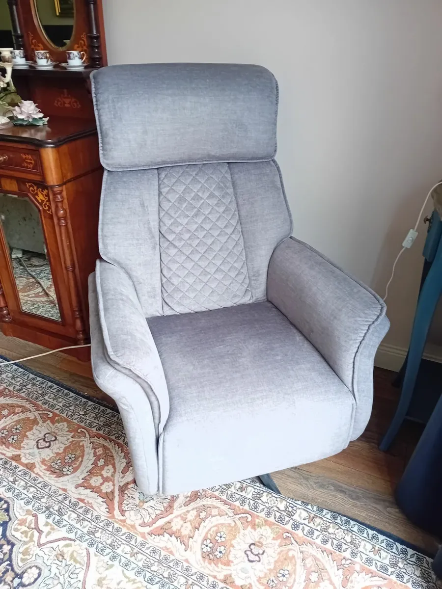Recliner - Image 1
