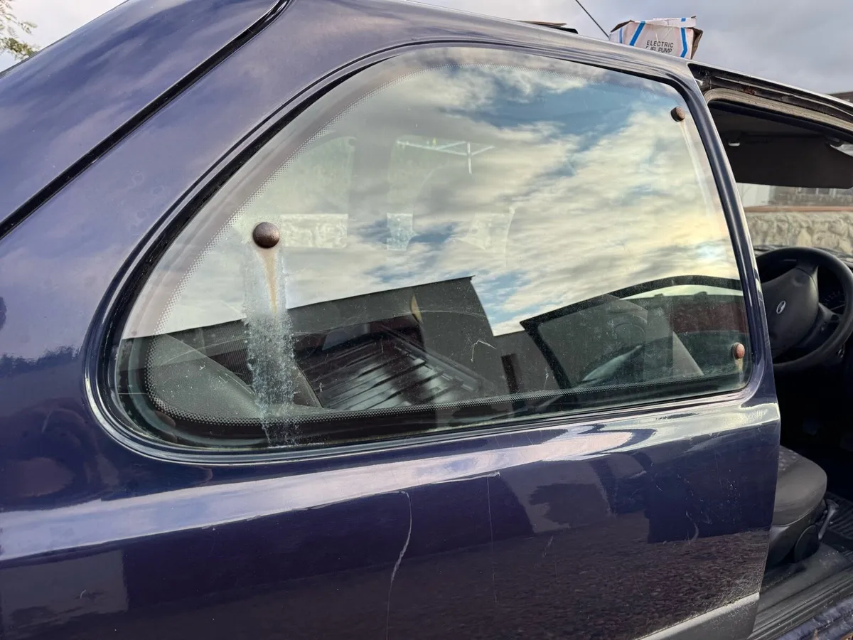 Ford Fiesta MK4 1.3 Flight - Image 4