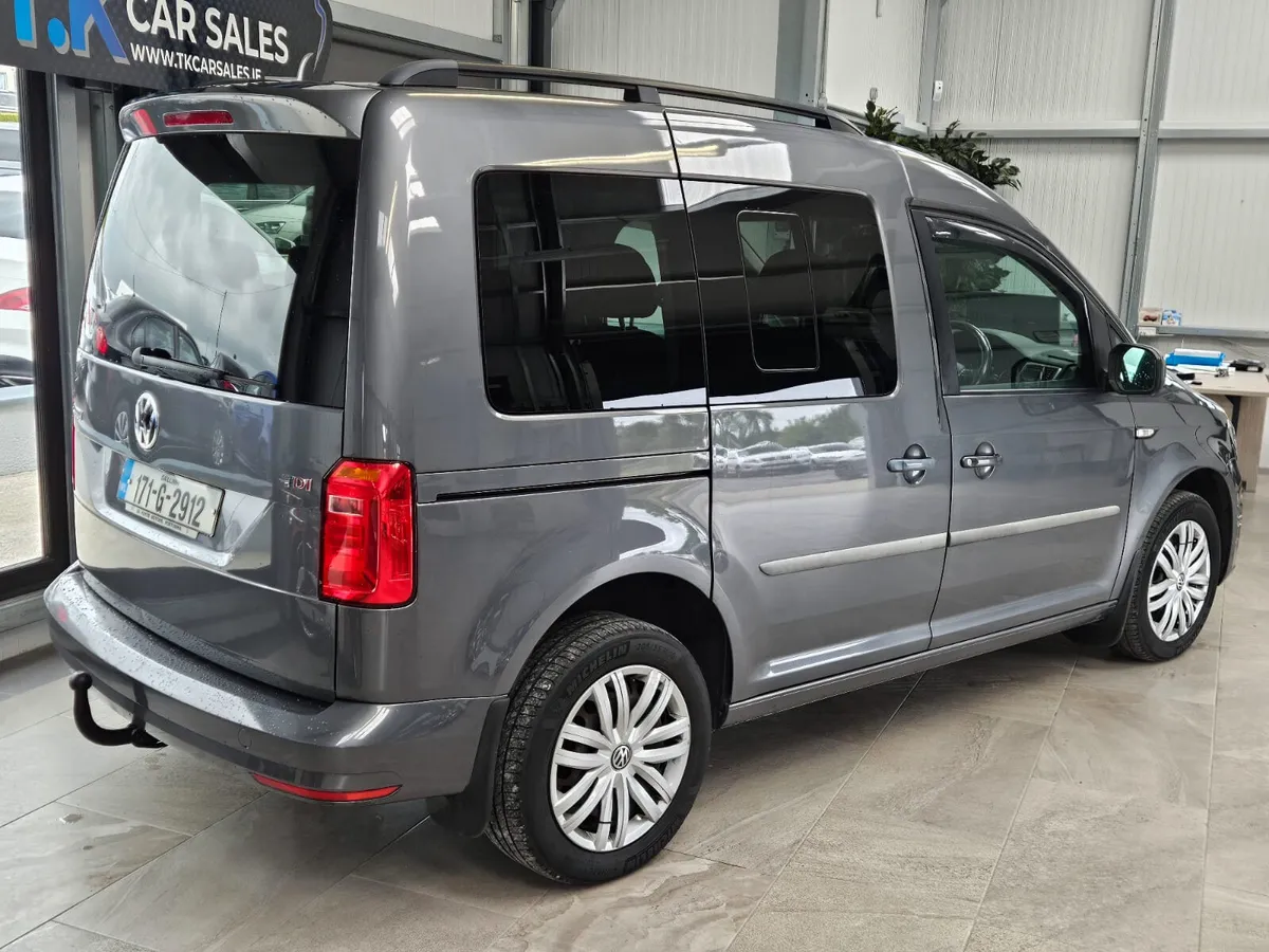 17 VOLKSWAGEN CADDY MAXI 7 SEATER  W/AIR-CON - Image 4