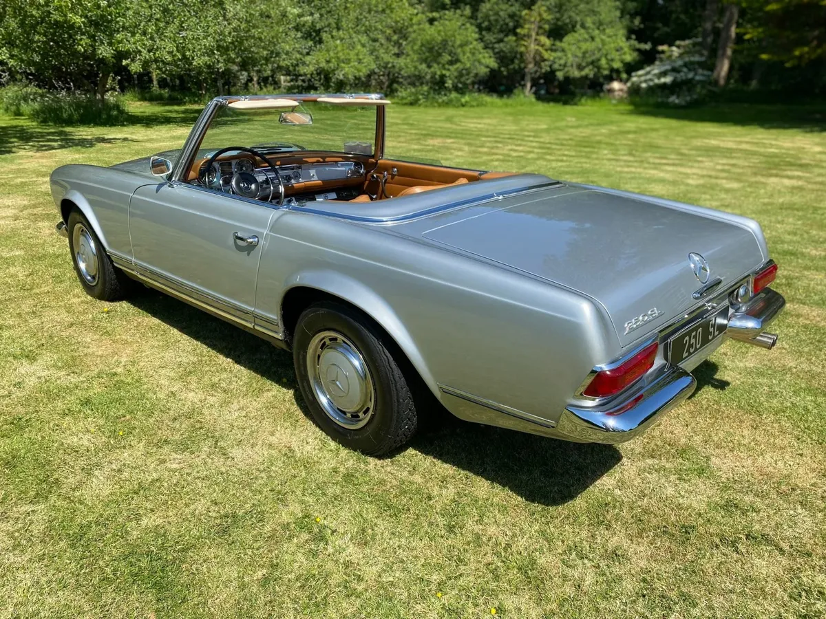 Rare Mercedes 250SL Pagoda Matching Numbers Manual - Image 3