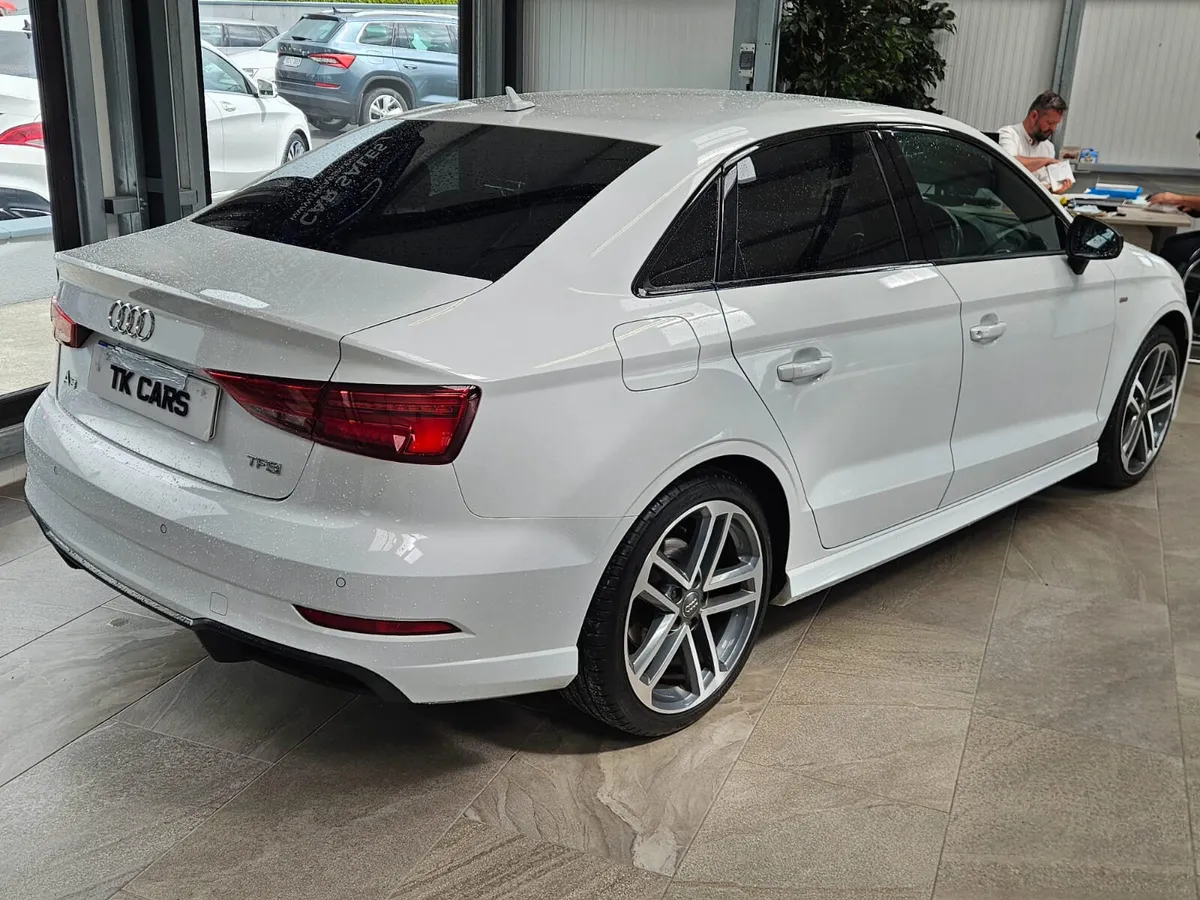 18 AUDI A3 SALOON 1.5  PETROL S-LINE EDITION - Image 4