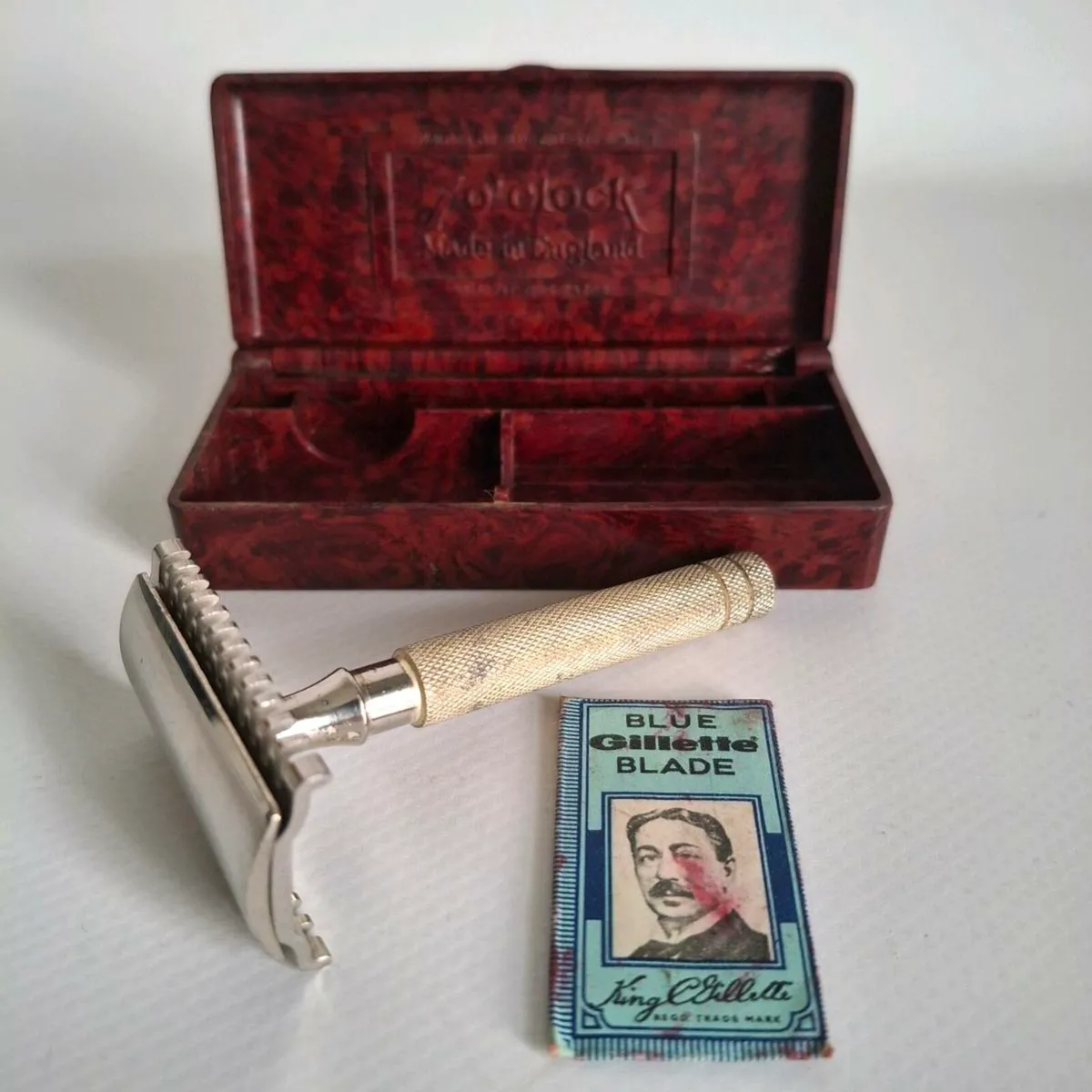 7 O Clock Gillette Comb Razor - Image 1