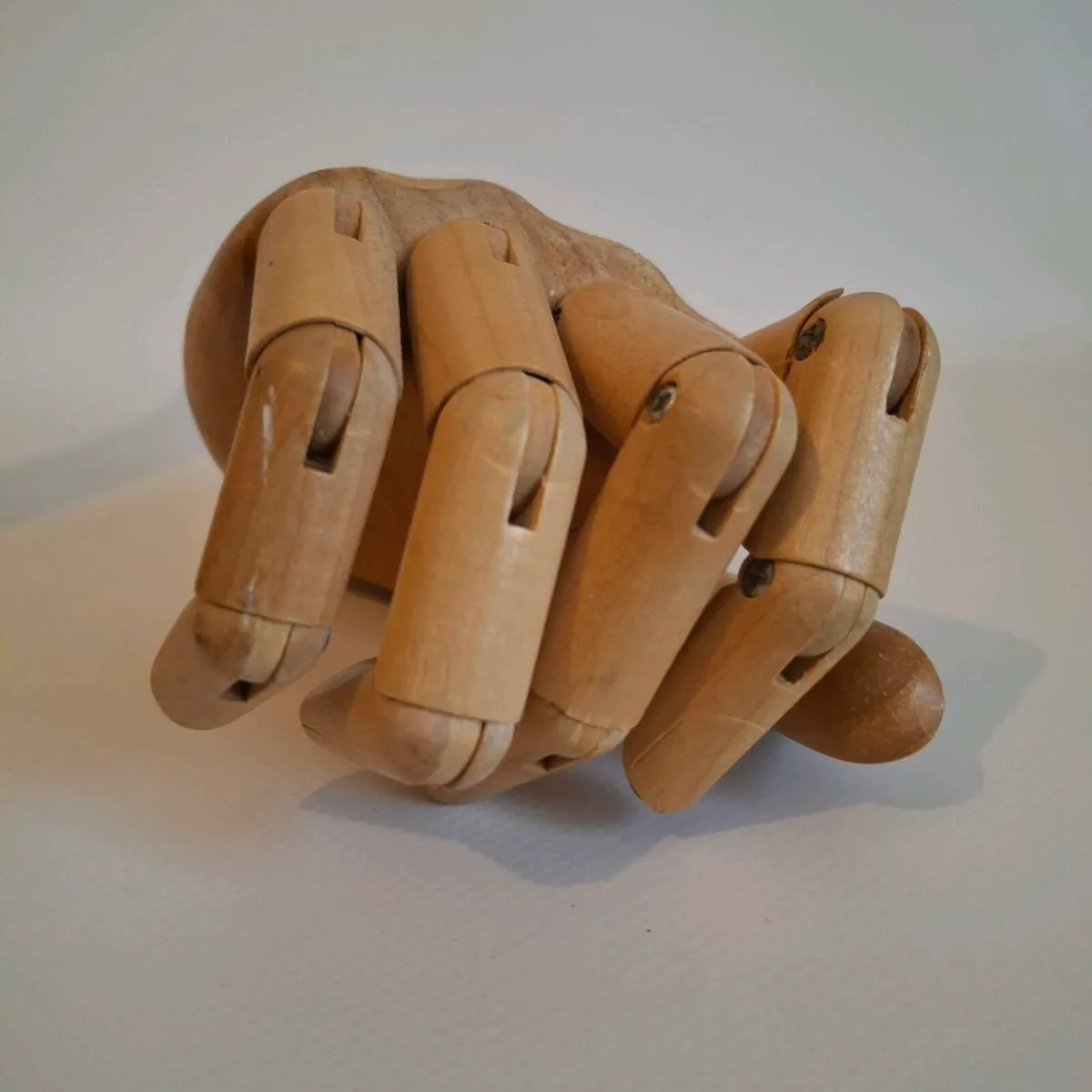 Artist Hand Mannequin - Image 4