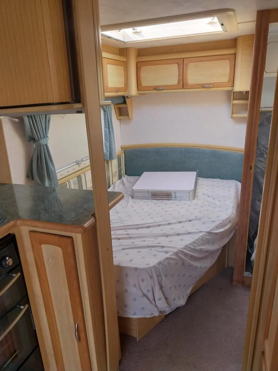 Caravan - Image 4