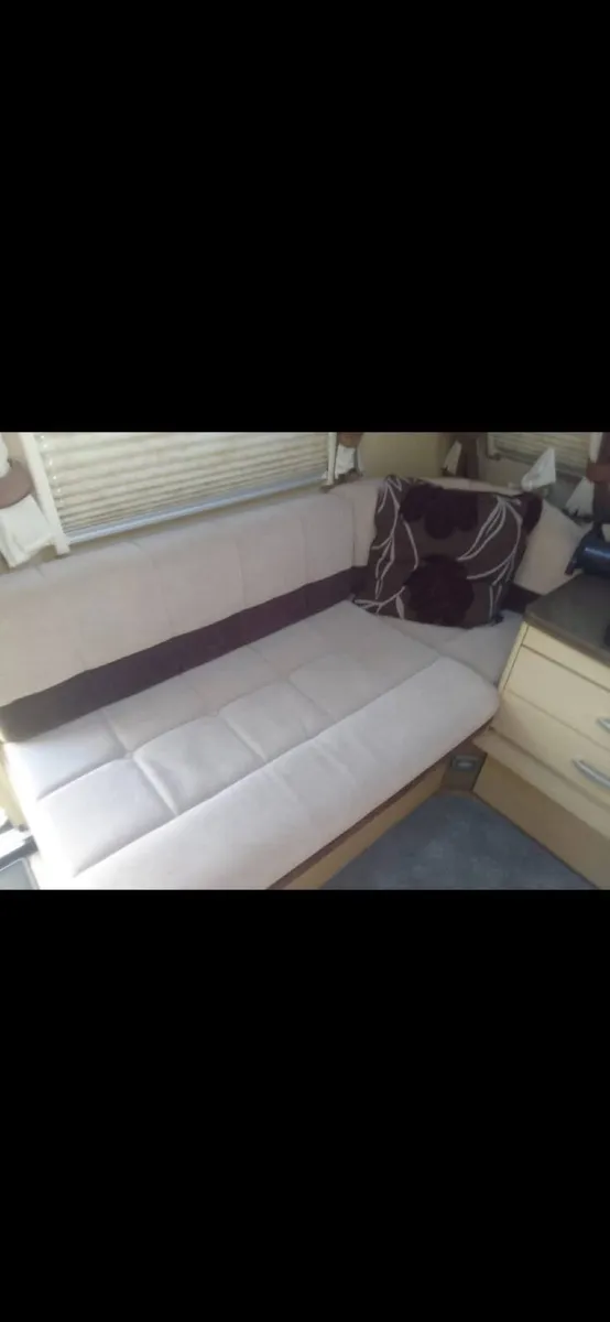 Caravan - Image 3