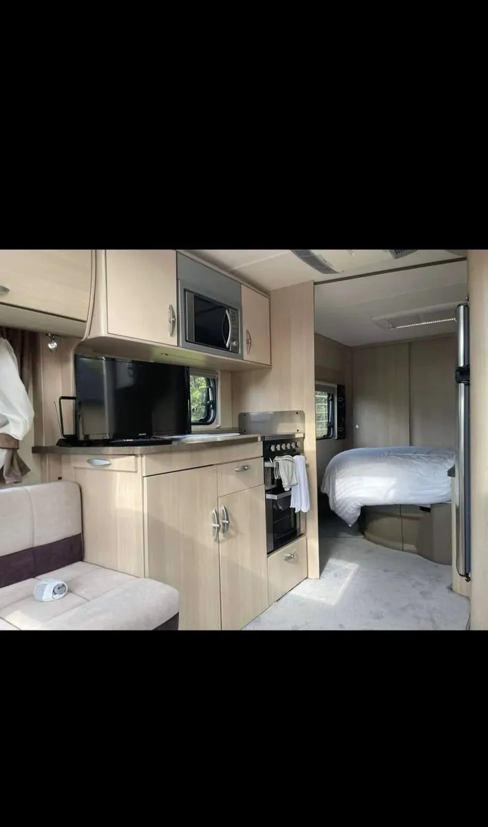 Caravan - Image 4
