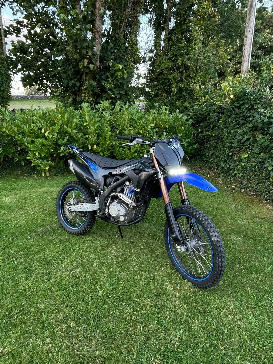 Kurz fs250 Enduro Dirtbike - Image 1