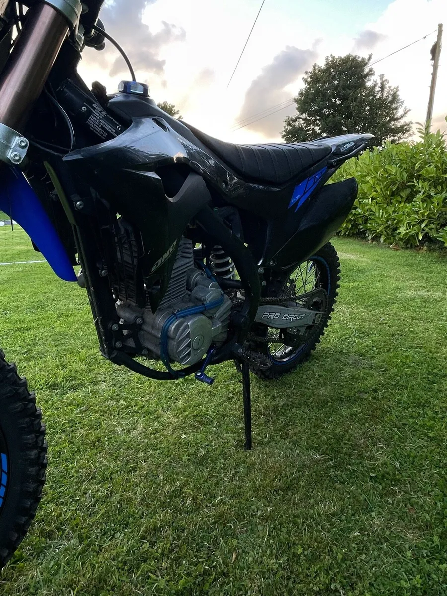 Kurz fs250 Enduro Dirtbike - Image 4