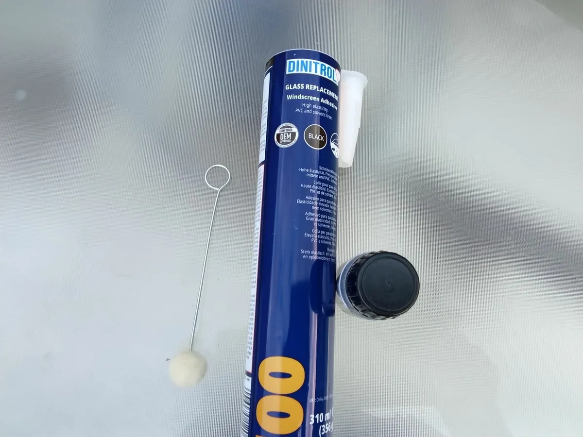 Glass/ Windscreen Replacement Adhesive. - Image 1