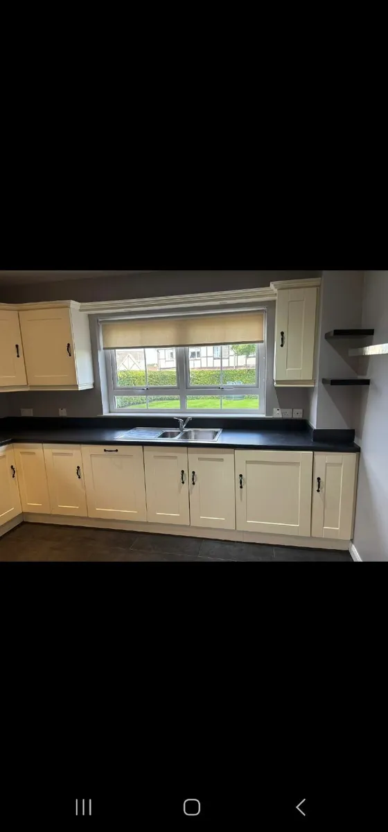 Full Kitchen - Image 1