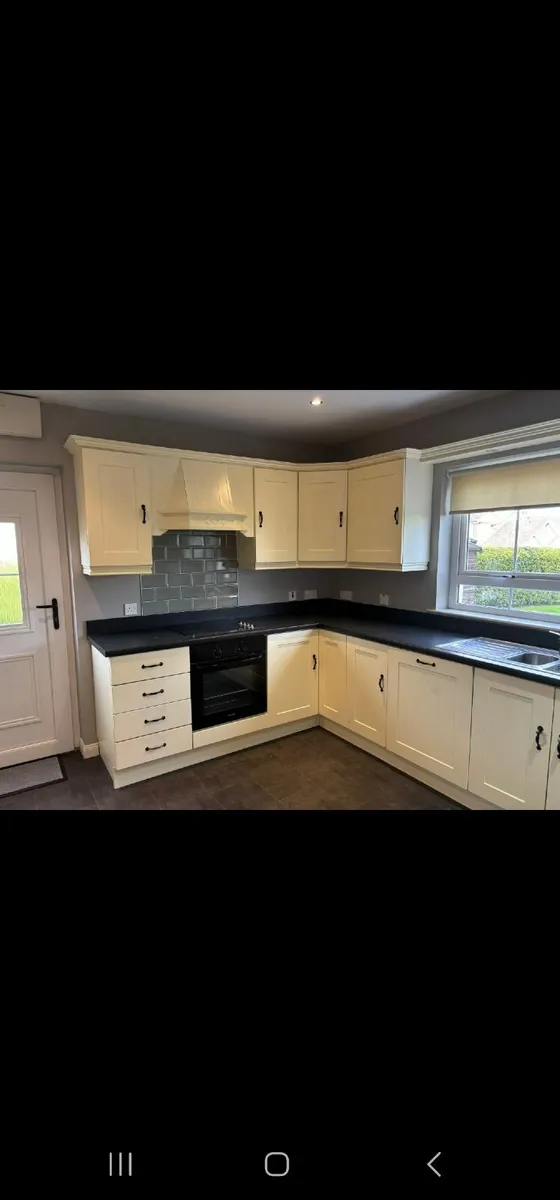 Full Kitchen - Image 3