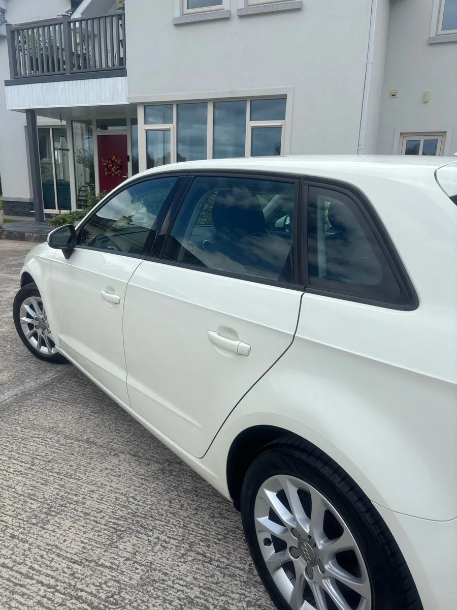 Car - Image 4