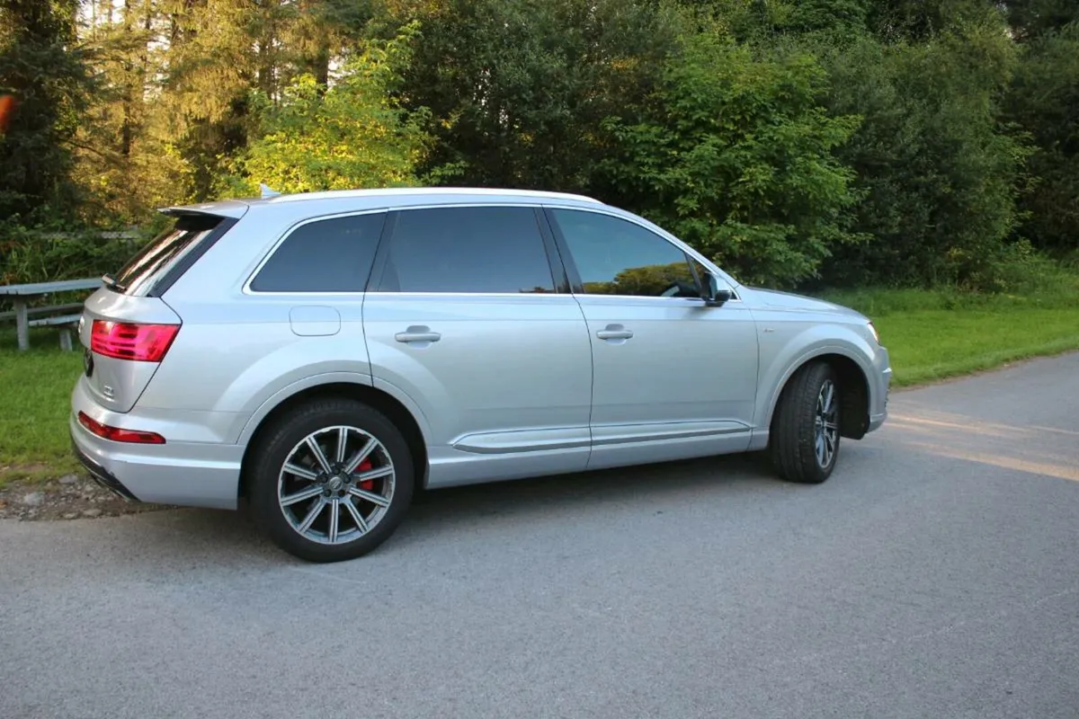 Audi Q7 3.0TDI 272 Q Tip S Line 4D - Image 3