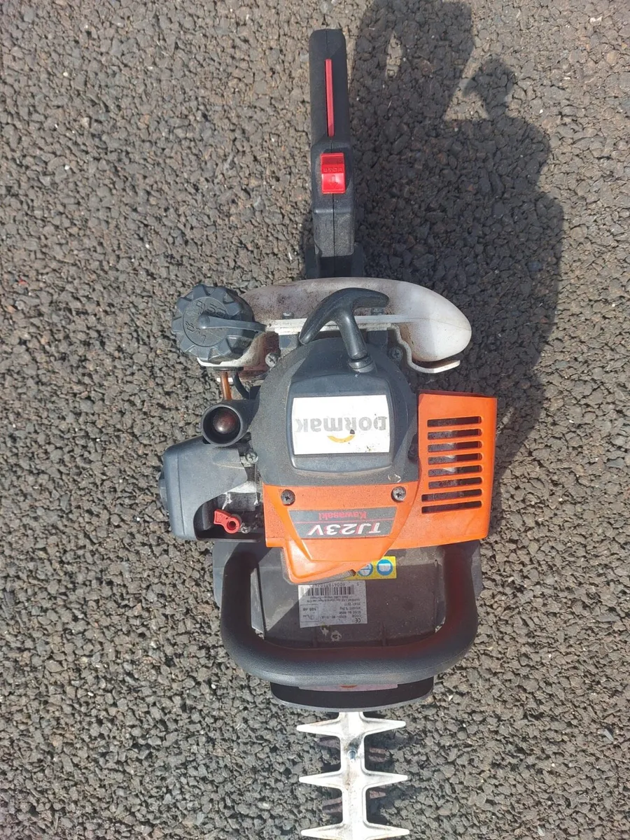 Dormak Petrol Hedge Trimmer - Image 3