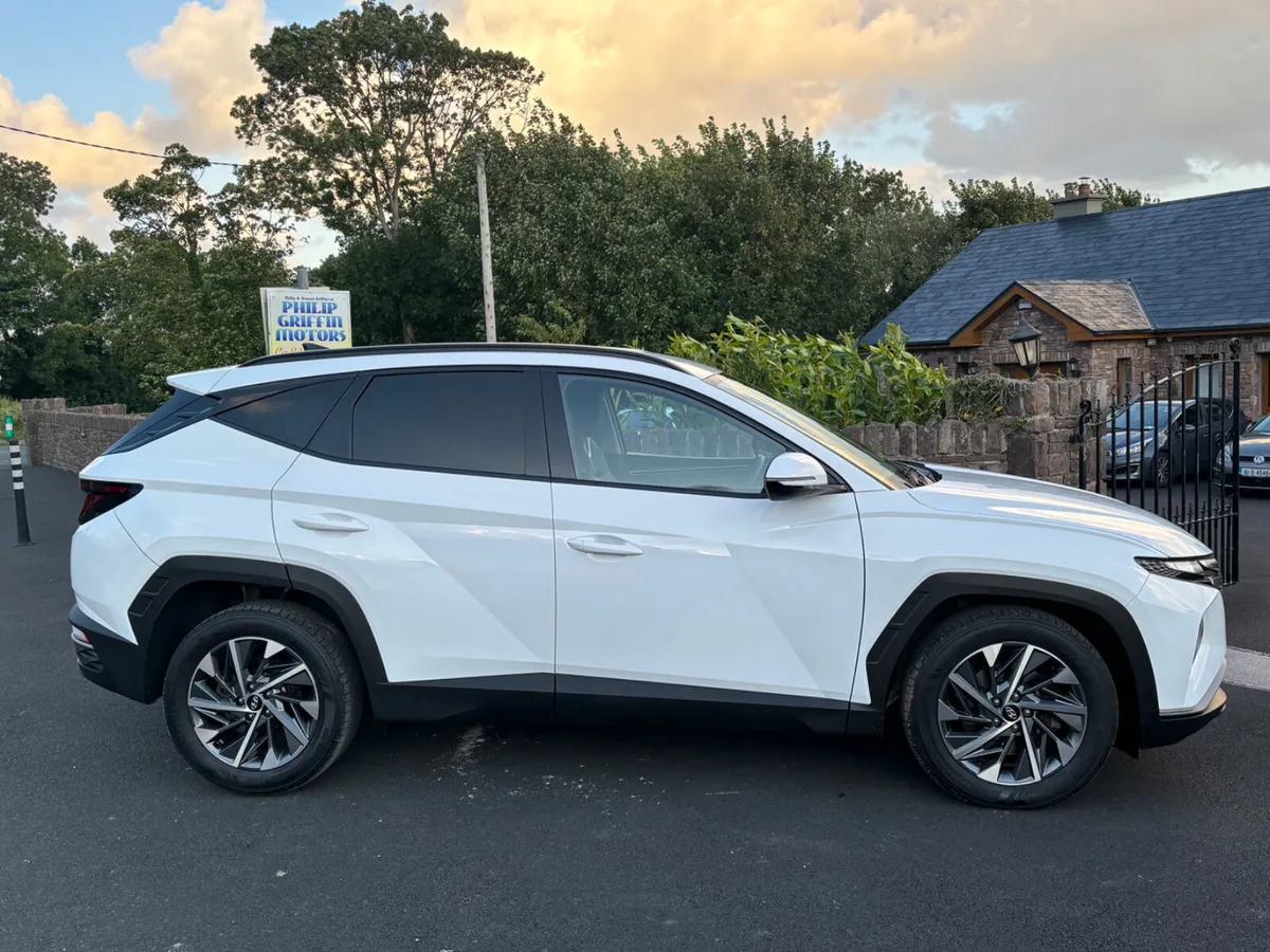 Hyundai Tucson Commercial Executive only 73000kms - Image 3