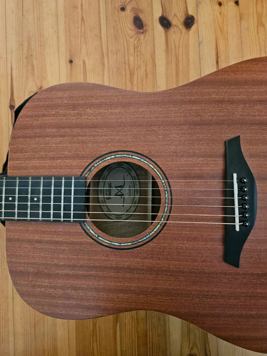 Acoustic Guitar (Case, capo, aux, pic included) - Image 4