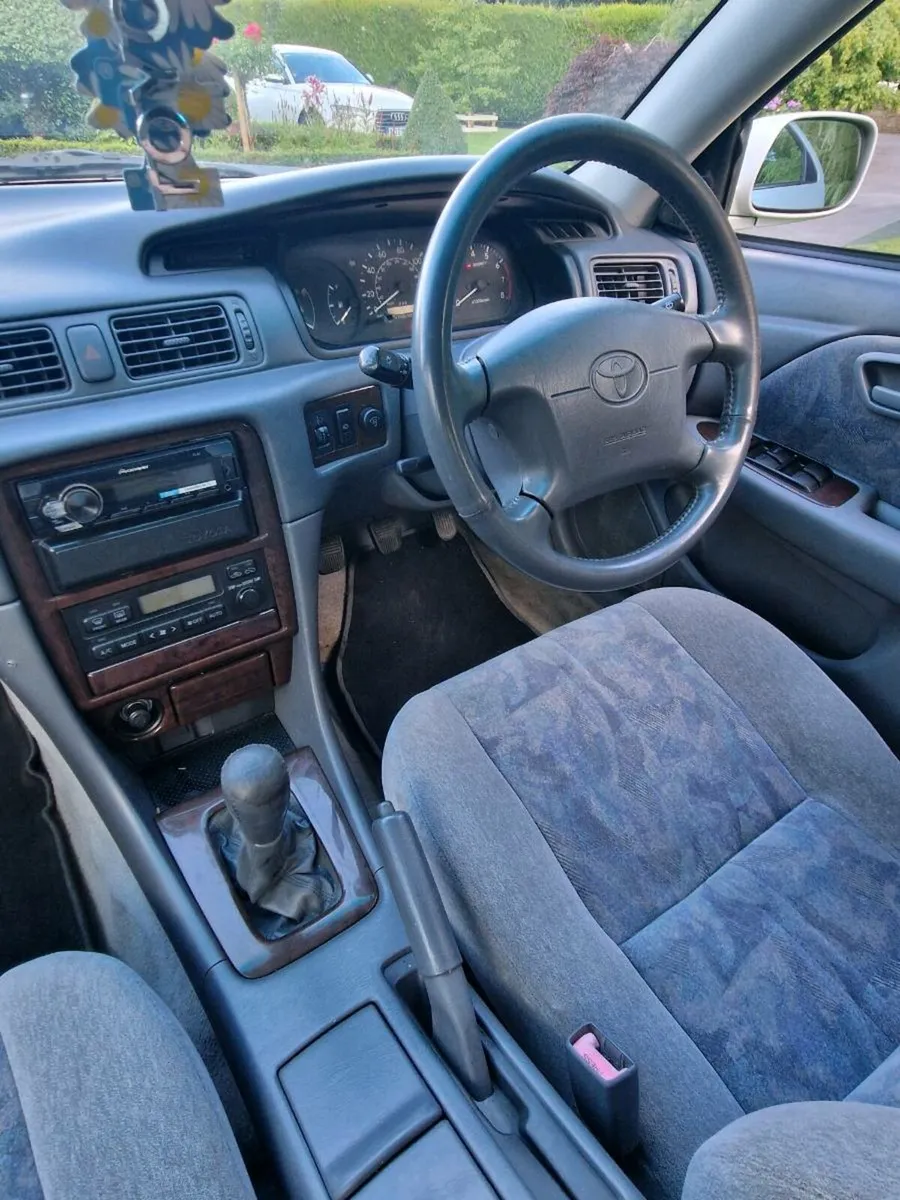 Toyota Camry - Image 2