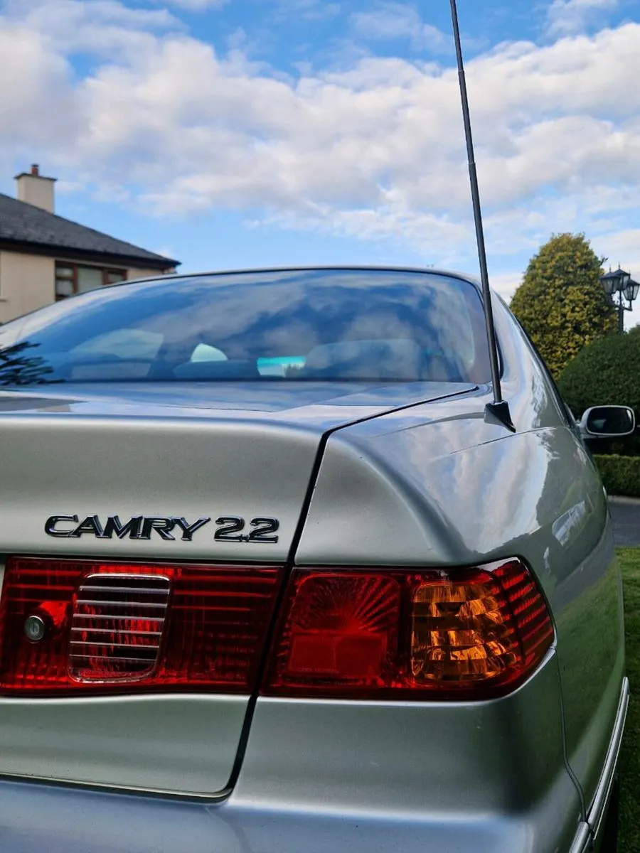 Toyota Camry - Image 3