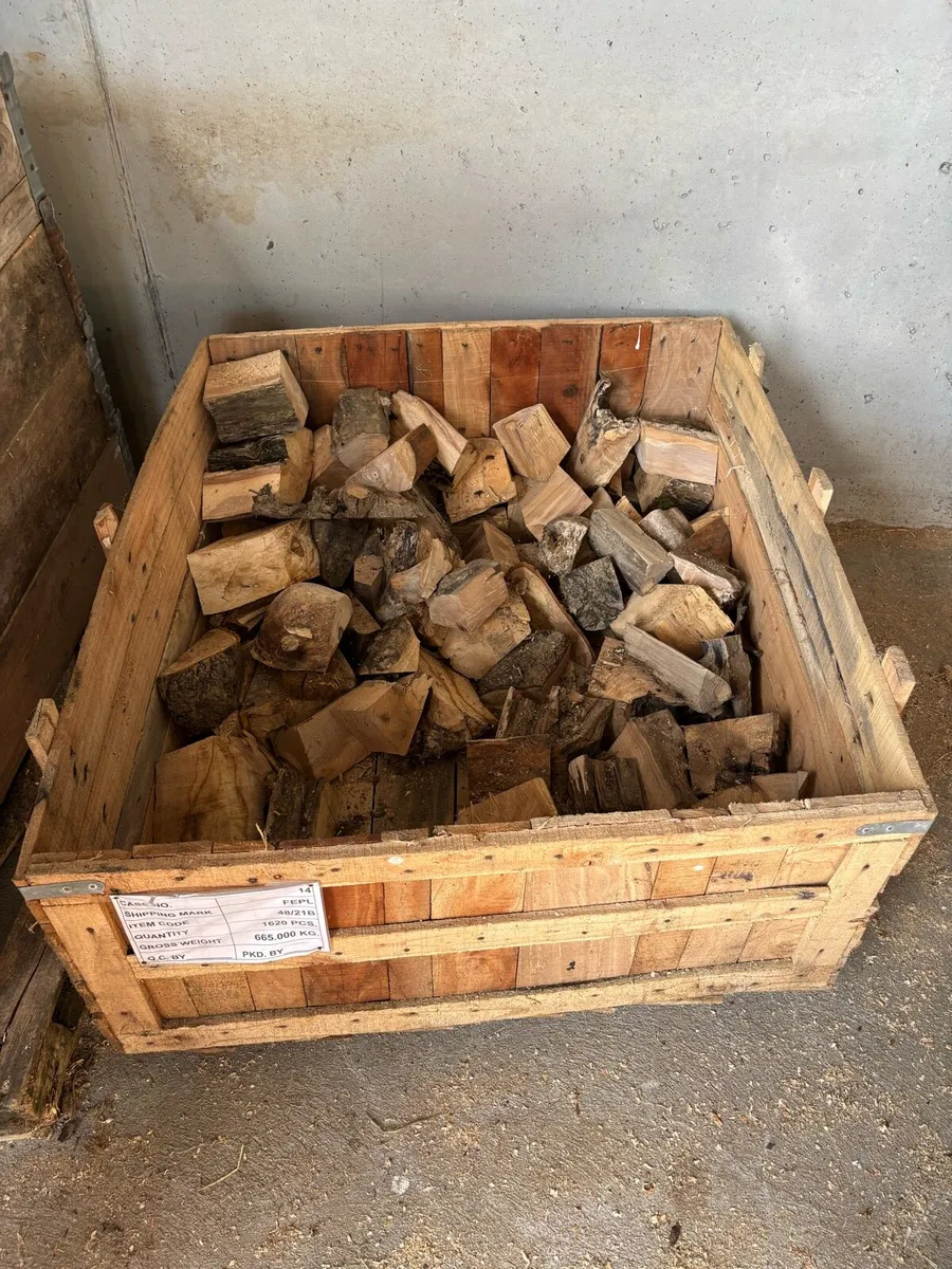 Wooden boxes - Image 1