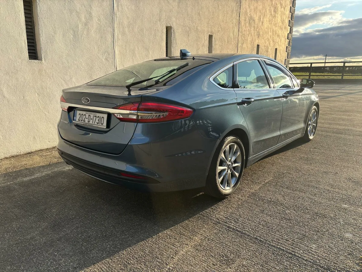 Ford Mondeo 2.0d Zetec Hatchback 2020 - Image 3