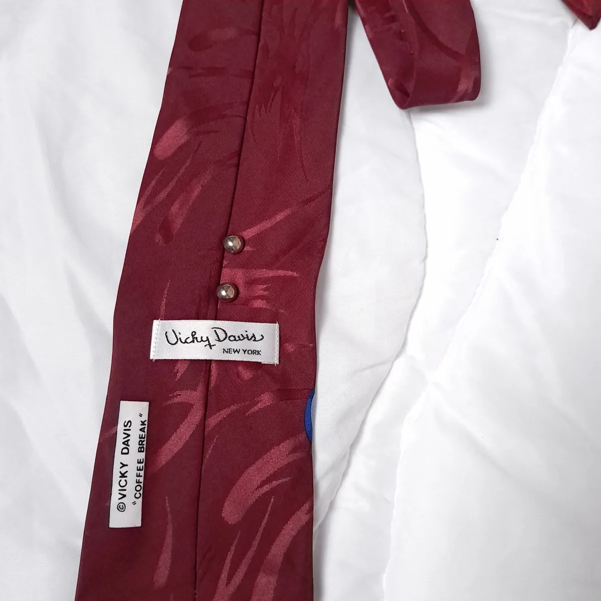 Vicky Davis Burgundy Cappuccino Novelty Tie - Image 2