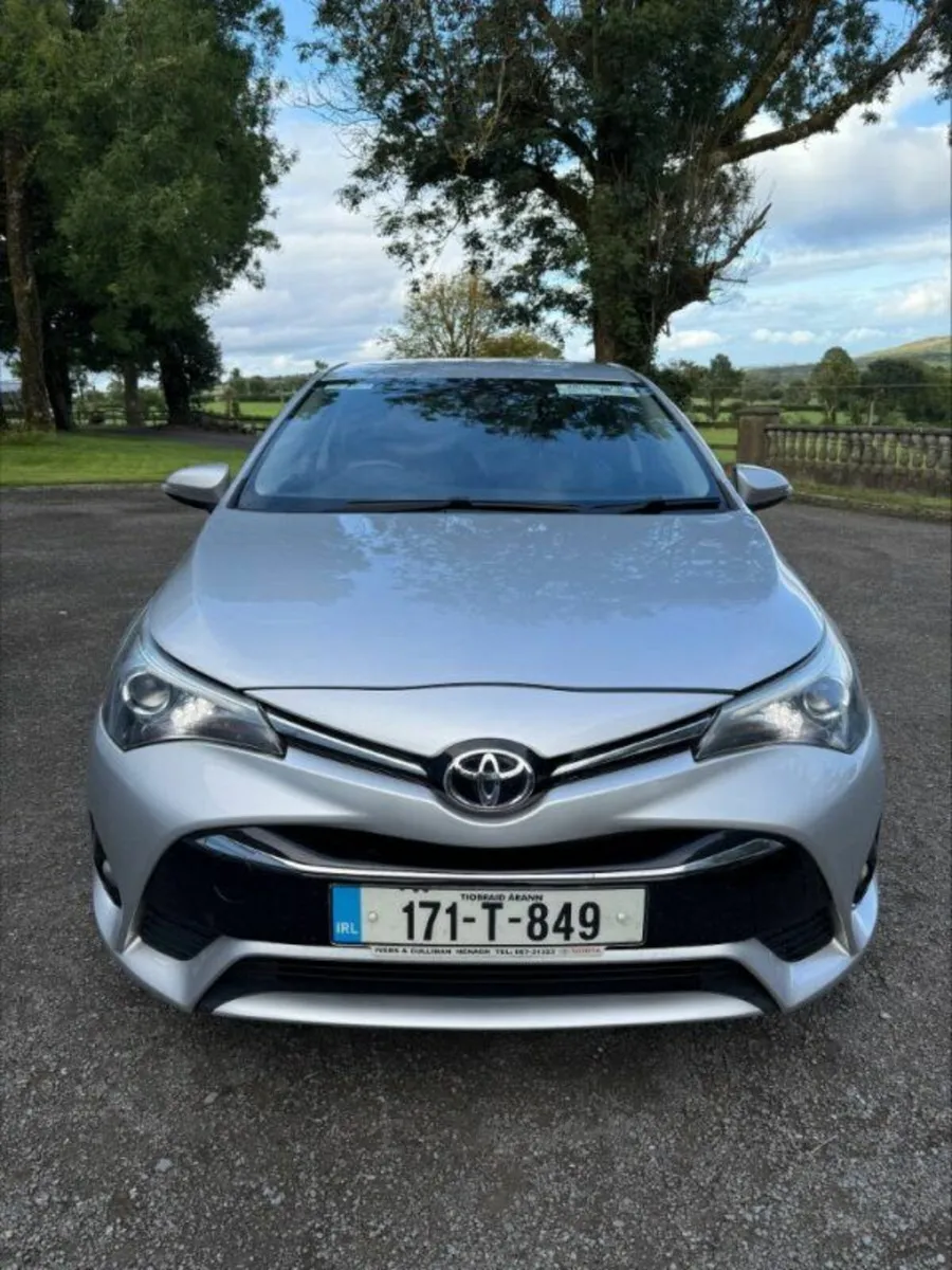 Toyota Avensis 2017 - Image 2
