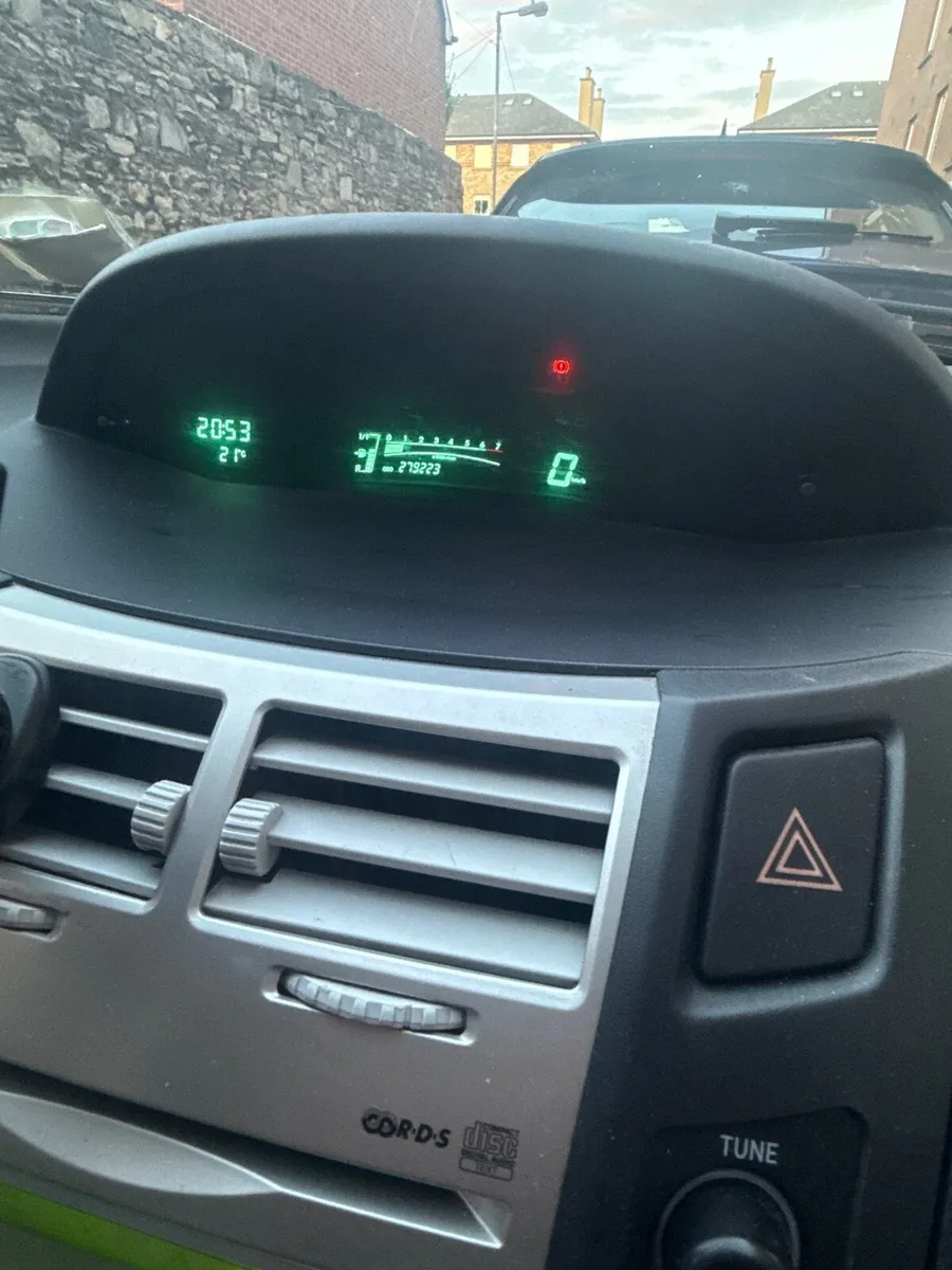 Car - Image 4