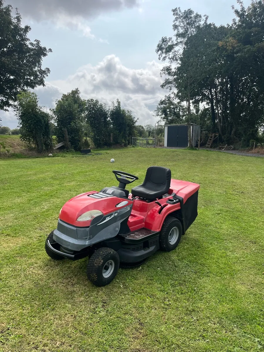 Castle Garden XDC 140 ride on lawnmower - Image 1