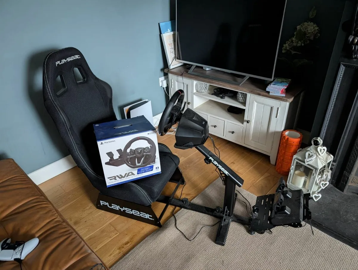 HORI Apex Racing Wheel for PlayStation - Image 1