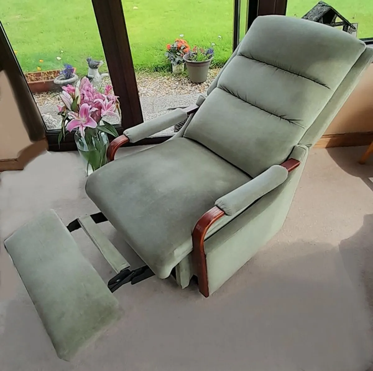 Twin La-Z-boy Recliner Rocking Chairs - Image 3