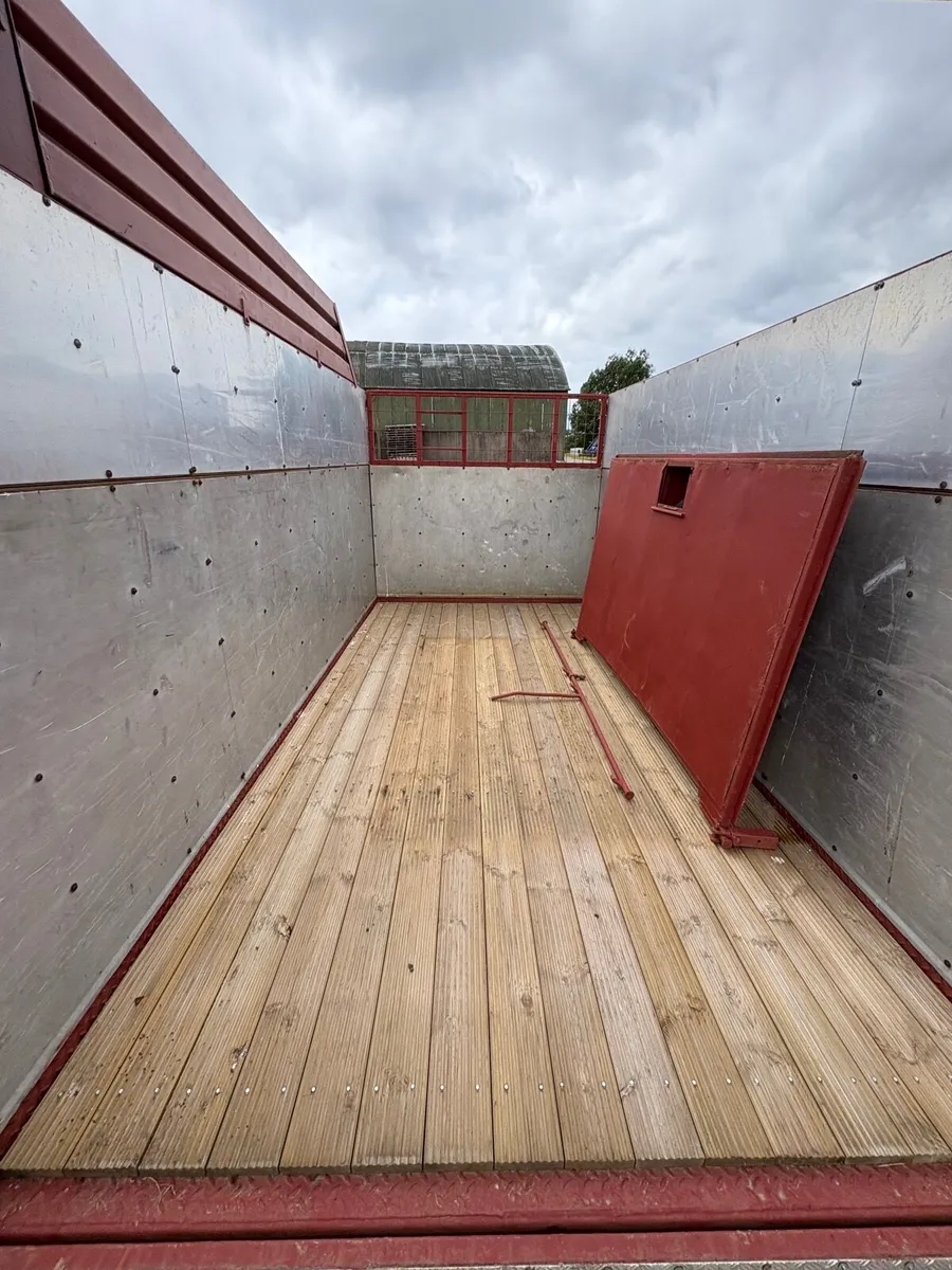 14f Johnston trailer - Image 1