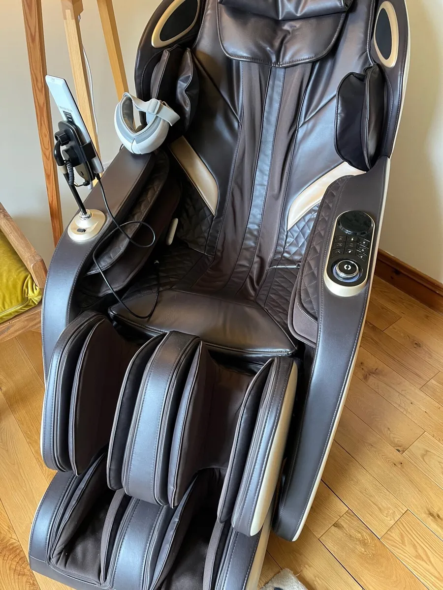 Massatto massage chair - Image 1